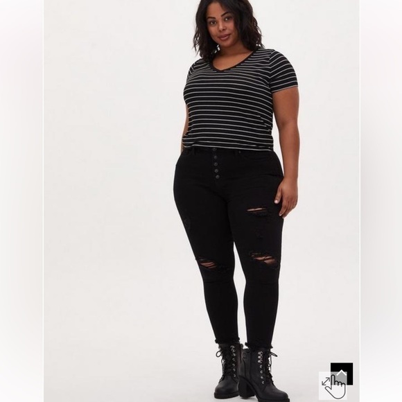 Torrid Sky High Skinny distressed ripped raw hem button fly black jeans Sz 22S - Picture 3 of 12